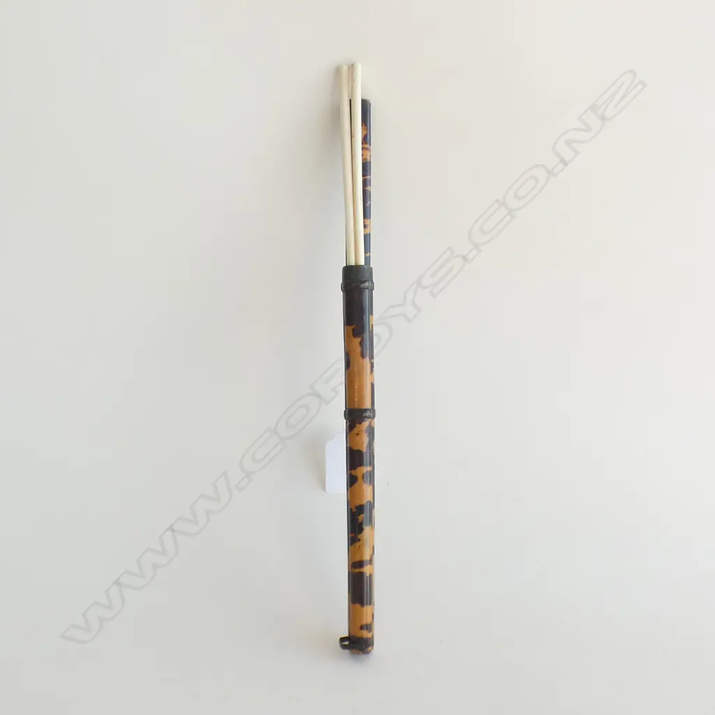 (20227) ANTIQUE JAPANESE TORTOISHELL & BONE CHOPSTIKS & HOLDER Image 1++
