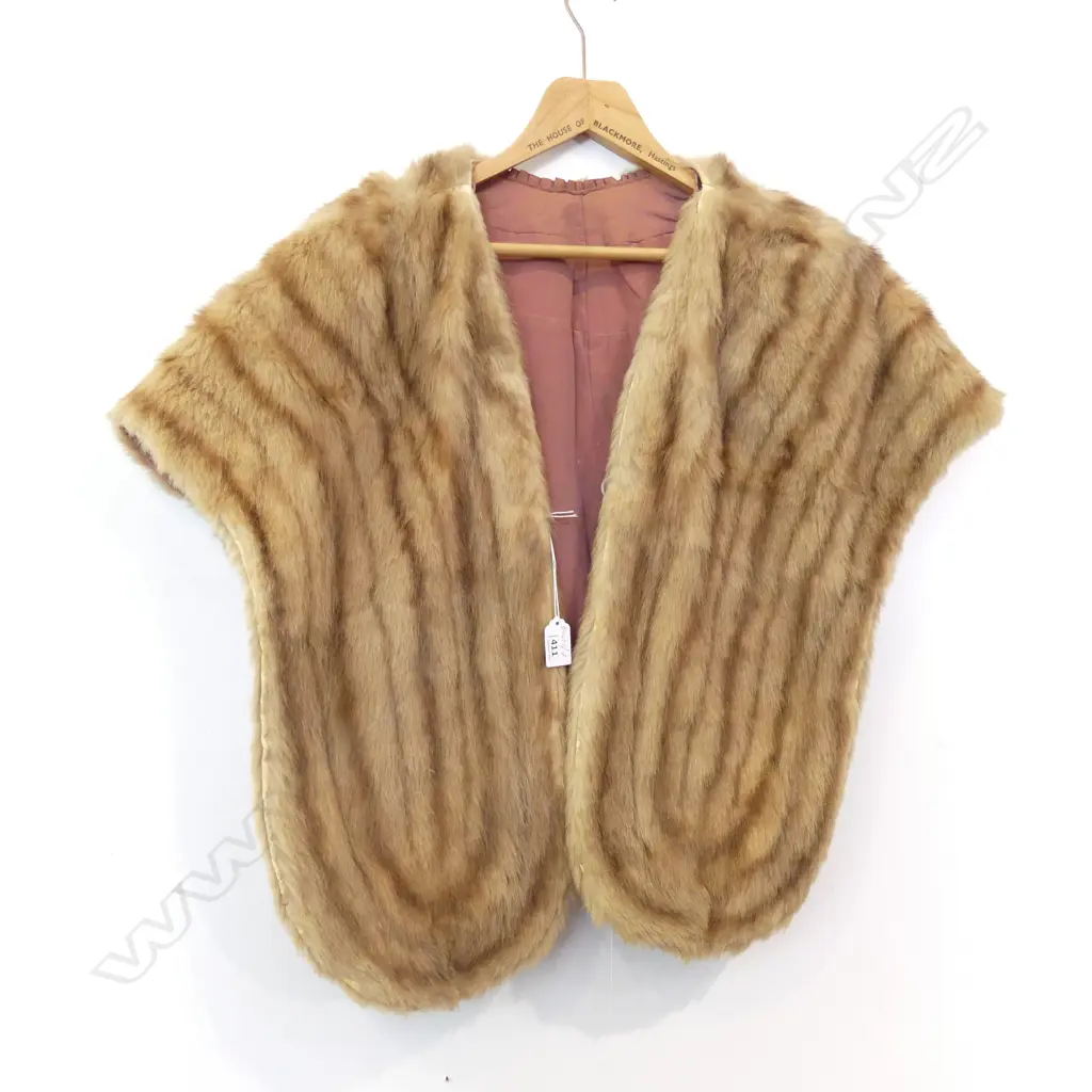 FUR STOLE Image 1++