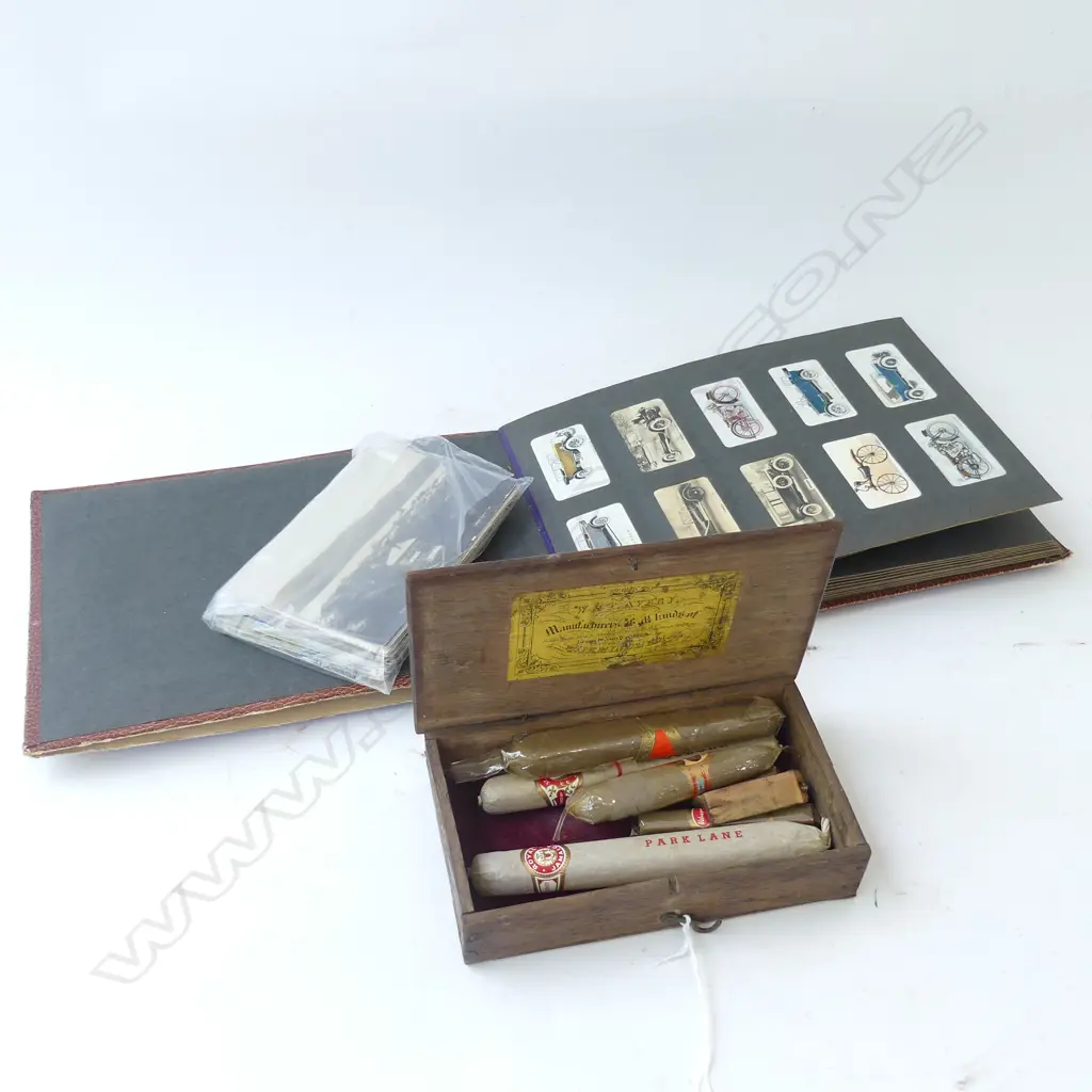 LOT OF OLD POSTCARDS + ALBUM OF CIGARETTE CARDS NOT FULL + WOODEN BOX WITH CIGARS Image 1++