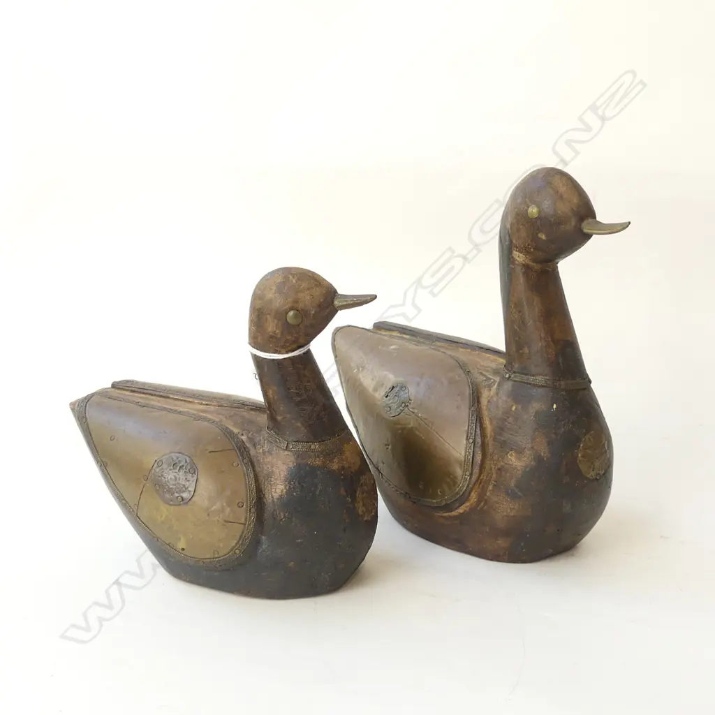 TW0 WOODEN & BRASS DUCKS L 190 & 160MM Image 1++