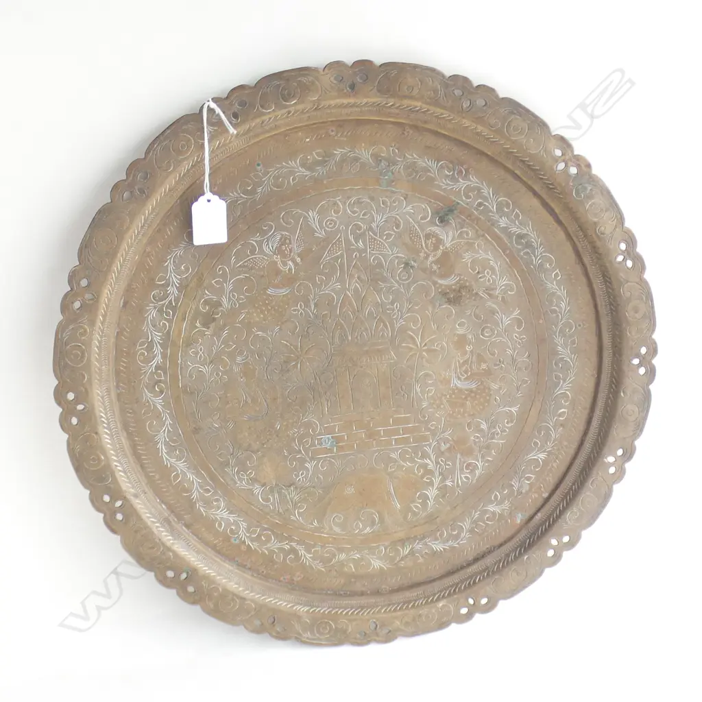 BRASS ENGRAVED PERSIAN TRAY DIA 450MM Image 1++