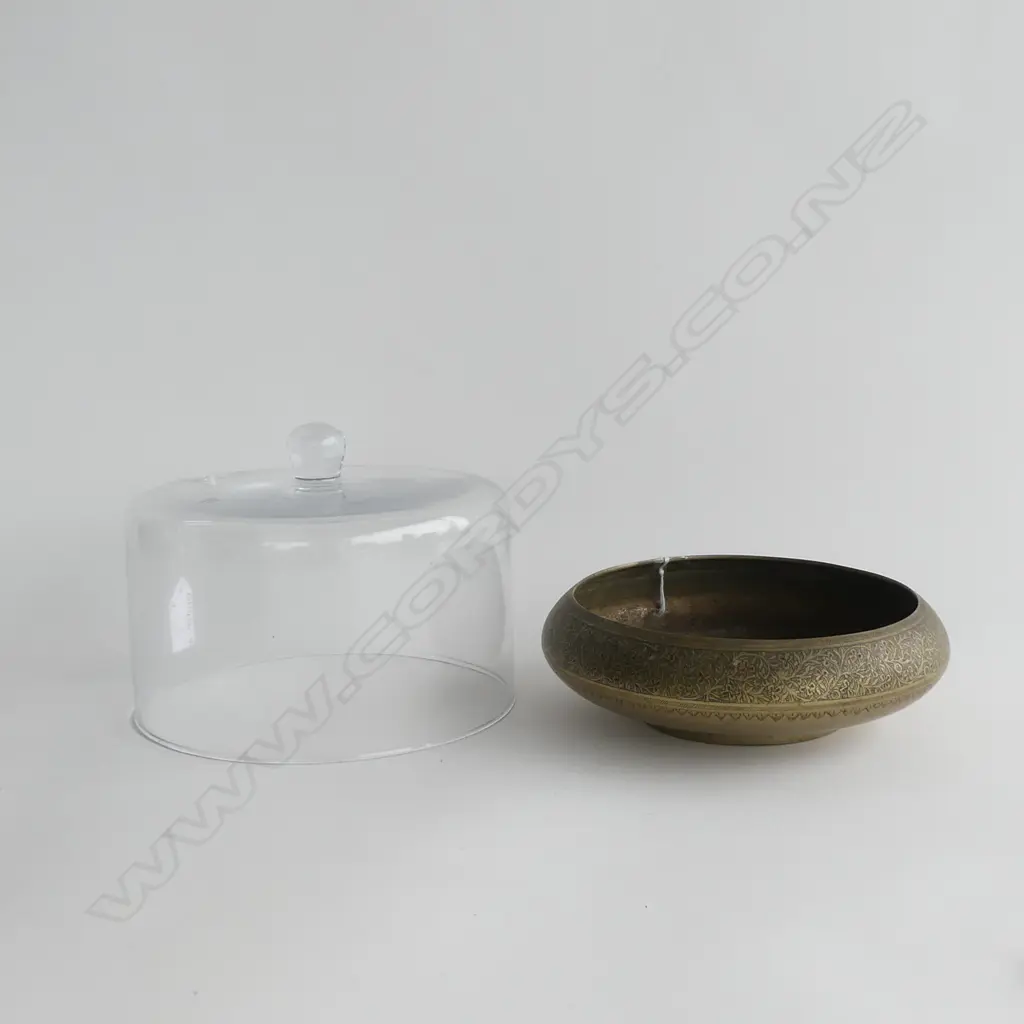 ENGRAVED COPPER DISH (DIA. 200MM) + GLASS DOME COVER (DIA 190MM) Image 1++