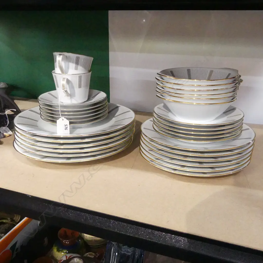 NORITAKE PART DINNER SERVICE 'HUMORESQUE' Image 1++