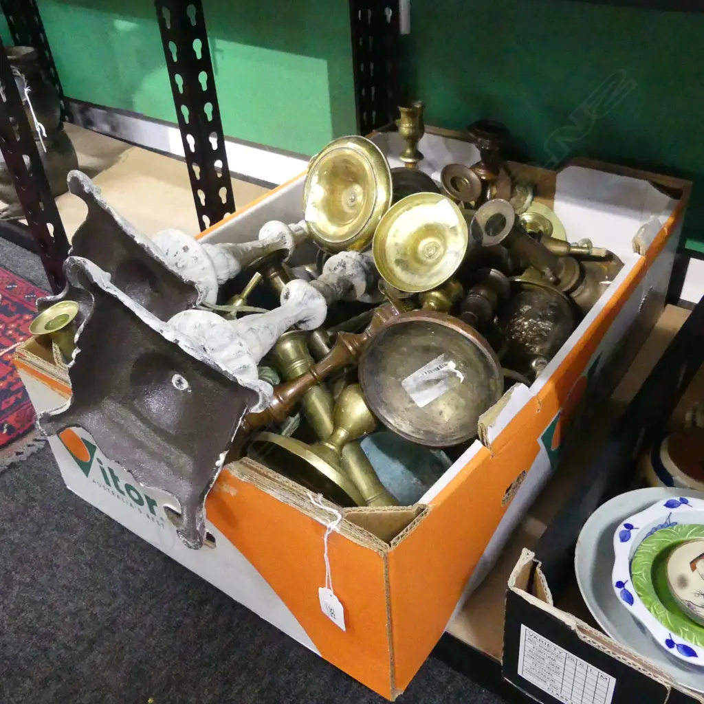LG BOX LOT ASST CANDLE HOLDERS  Image 1++