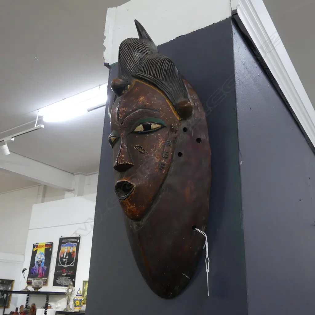 CARVED WOODEN NIGERIAN TRIBAL MASK H.510mm Image 1++
