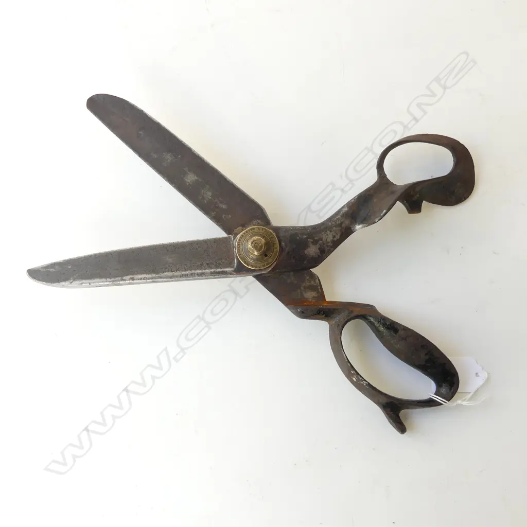 HEAVY DUTY VINTAGE SCISSORS L.335mm Image 1++