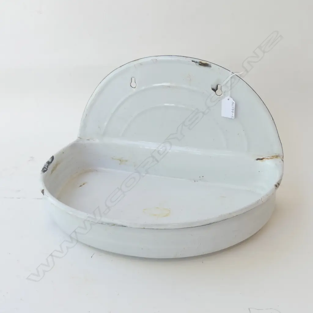 WHITE ENAMEL WALL WATER TROUGH L 390MM Image 1++