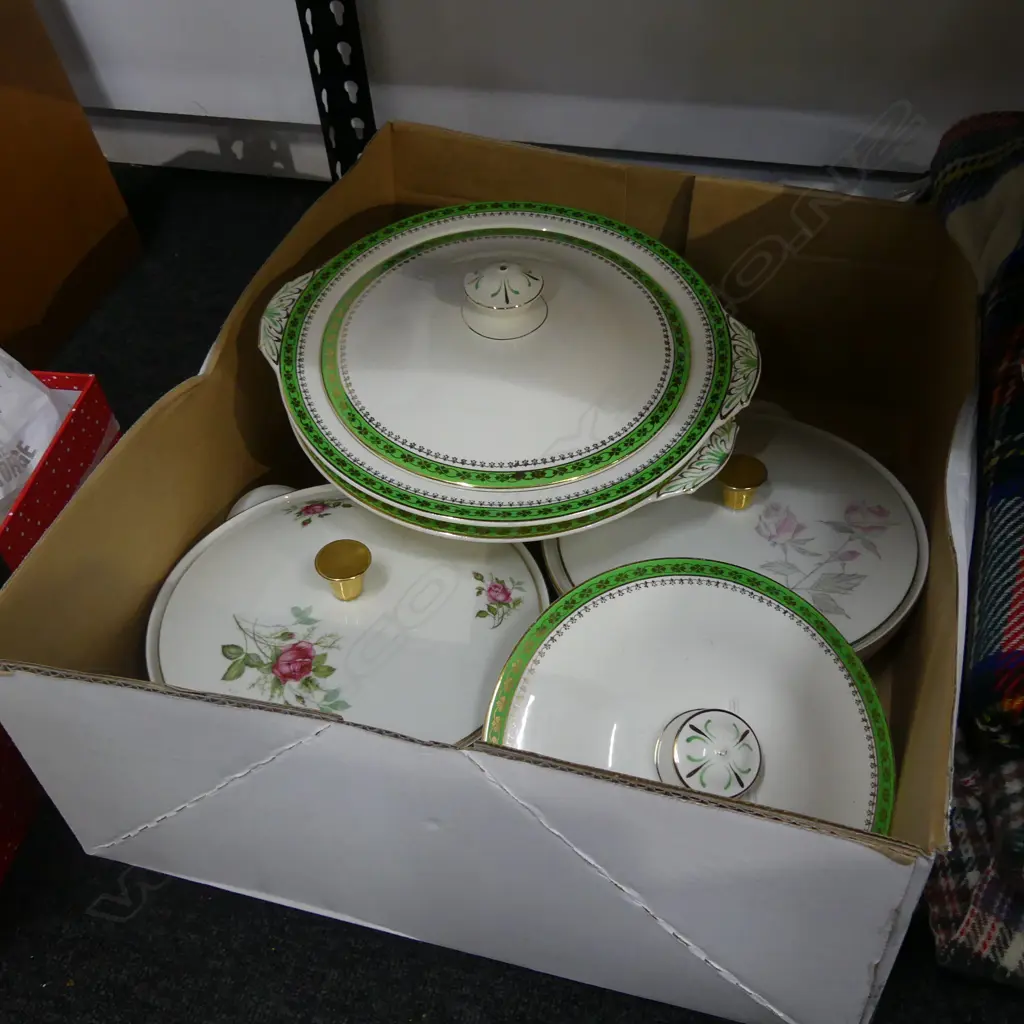 FIVE TUREENS Image 1++