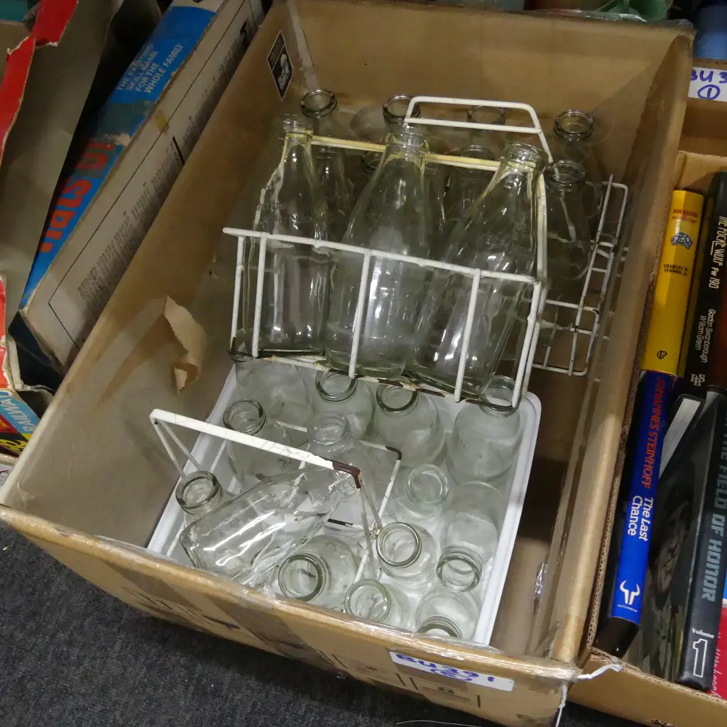 BOX LOT VINTAGE MILK BOTTLES & CARTONS Image 1++