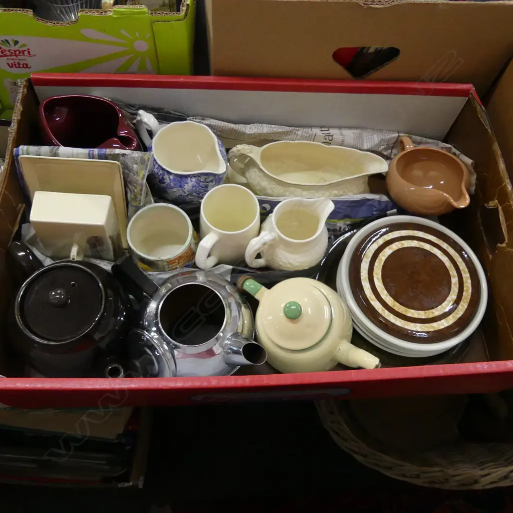 BOX LOT ASST. KITCHENALIA; JUGS ETC Image 1++