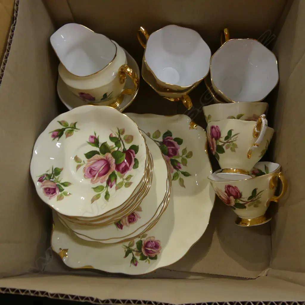 7 ROYAL ALBERT TRIOS + CREAMER SUGAR BOWL & CAKE PLATE Image 1++