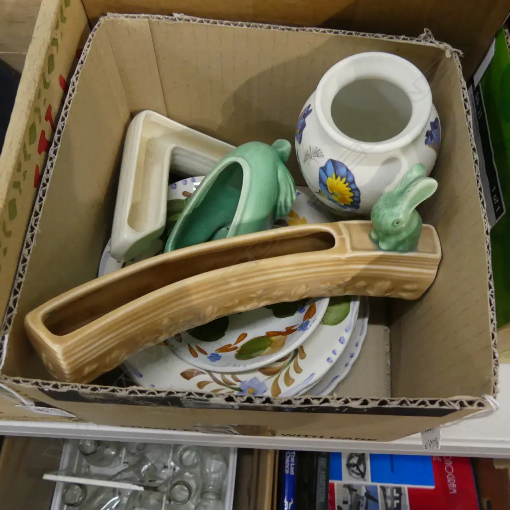 BOX LOT OF BELLE FIORE, CROWN LYNN & SYLVAC SEAL 10 PIECES Image 1++