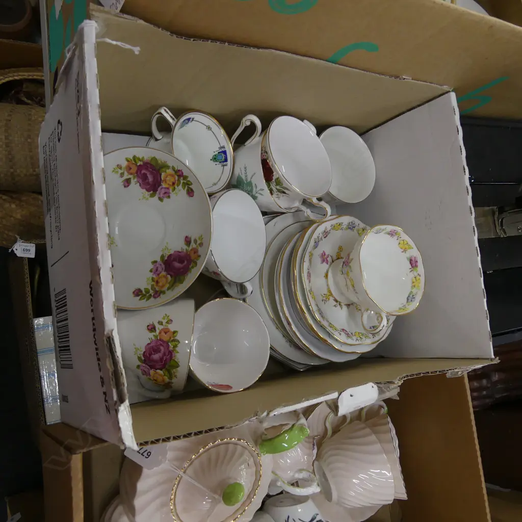 6 TRIOS + 2 CUPS & SAUCERS Image 1++