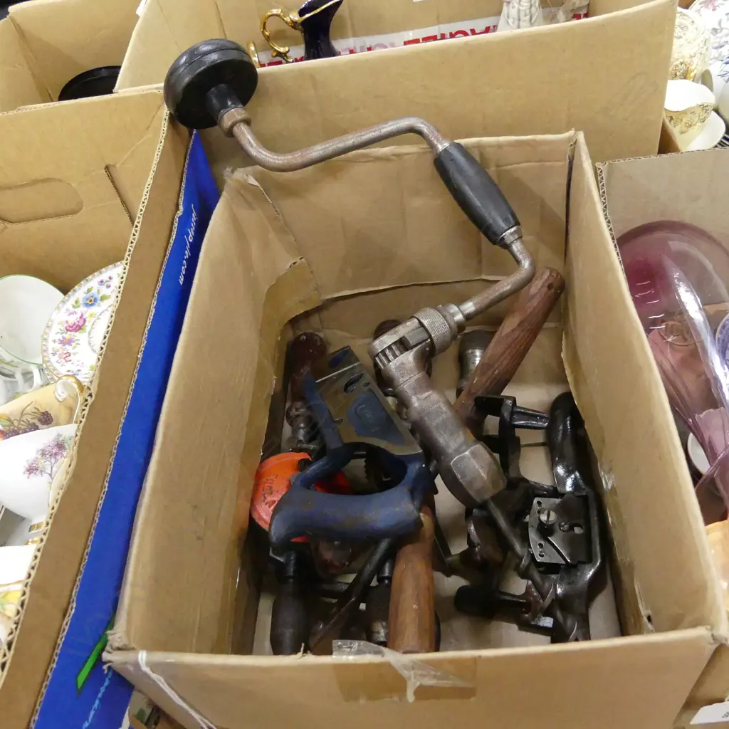 BOX ASST VINTAGE TOOLS  Image 1++