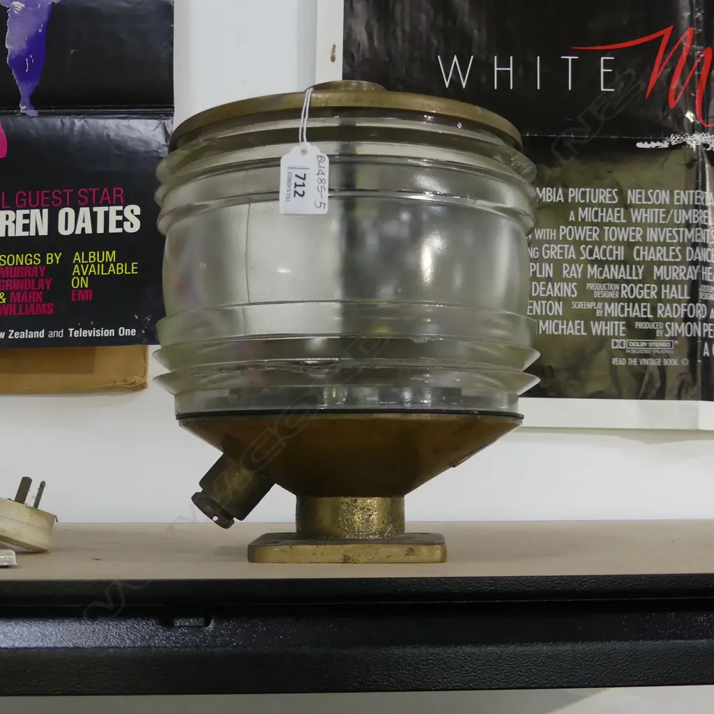 MASTHEAD LAMP - BRASS & FRESNAL LENS 300 X 230MM  Image 1++