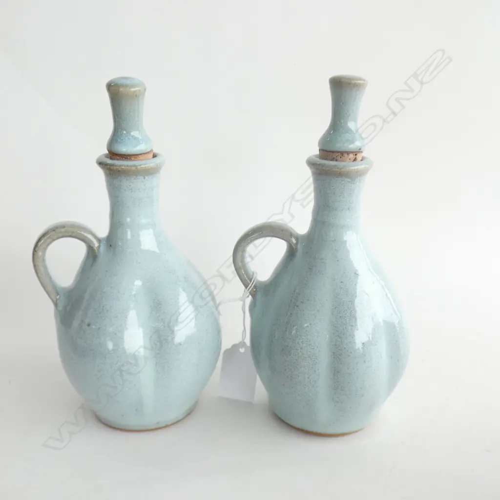PETER STICHBURY PR OIL BOTTLES CELDON GLAZE H.200mm Image 1++