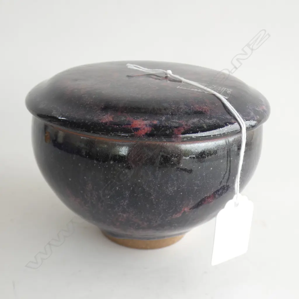 PETER STICHBURY LIDDED BOWL RED HIGHLIGHTS Dia.130MM Image 1++