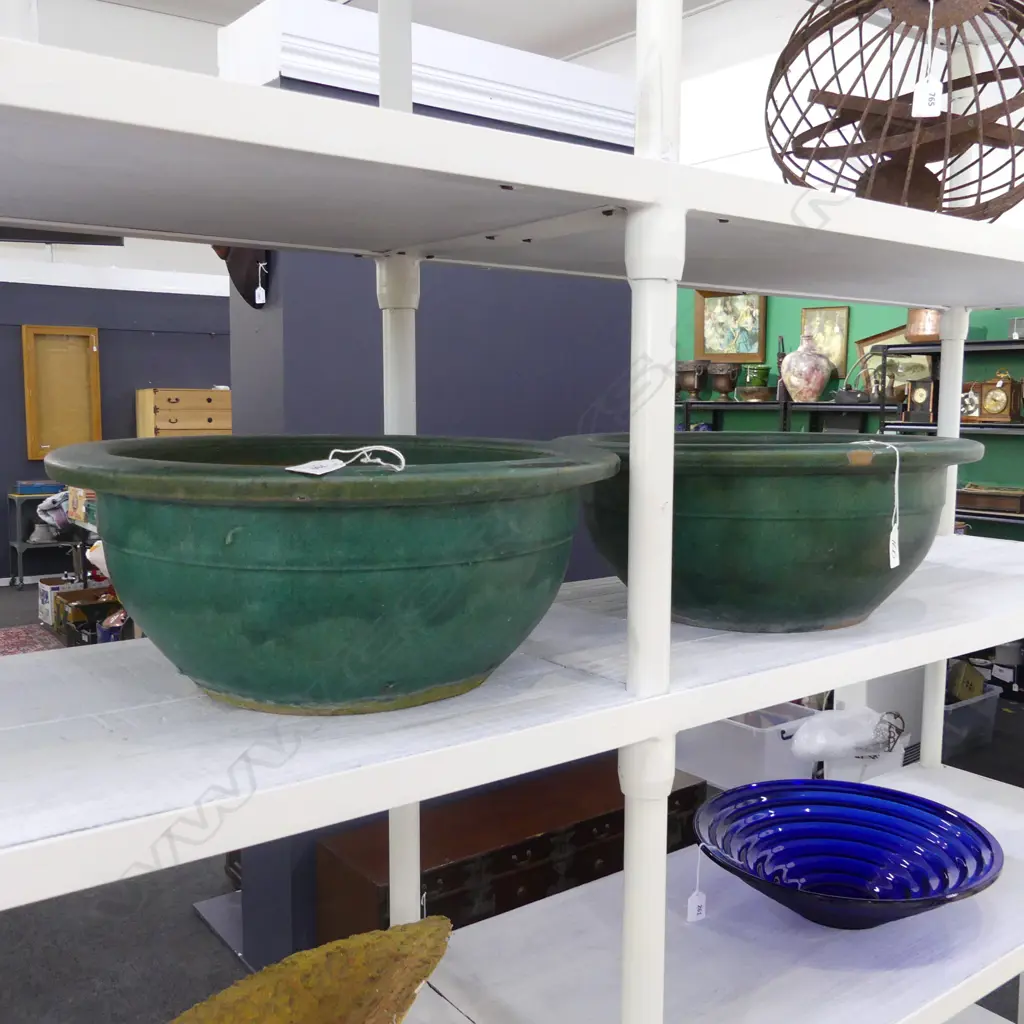 PR GREEN GLAZED GARDEN PLANTERS 430mm dia Image 1++