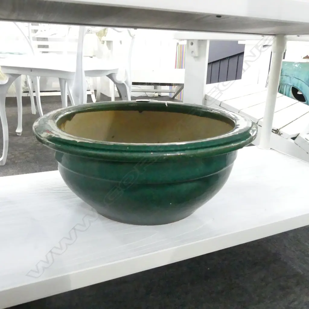 GREEN GLAZED GARDEN PLANTER 430mm dia Image 1++