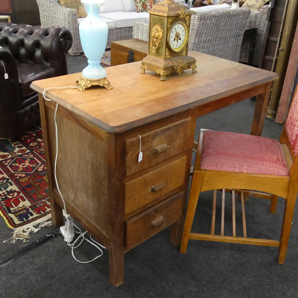 RIMU? STUDENTS DESK W. 1035mm D. 580mm H. 770mm Image 1++