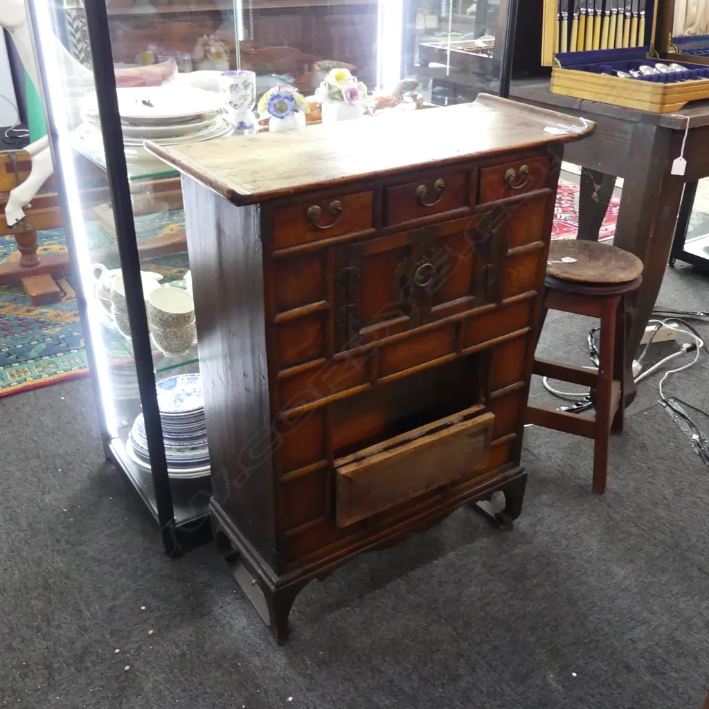 VINTAGE KOREAN CHEST w. 3 DRAWERS ABOVE 2 DOORS 640x270x820mm Image 1++