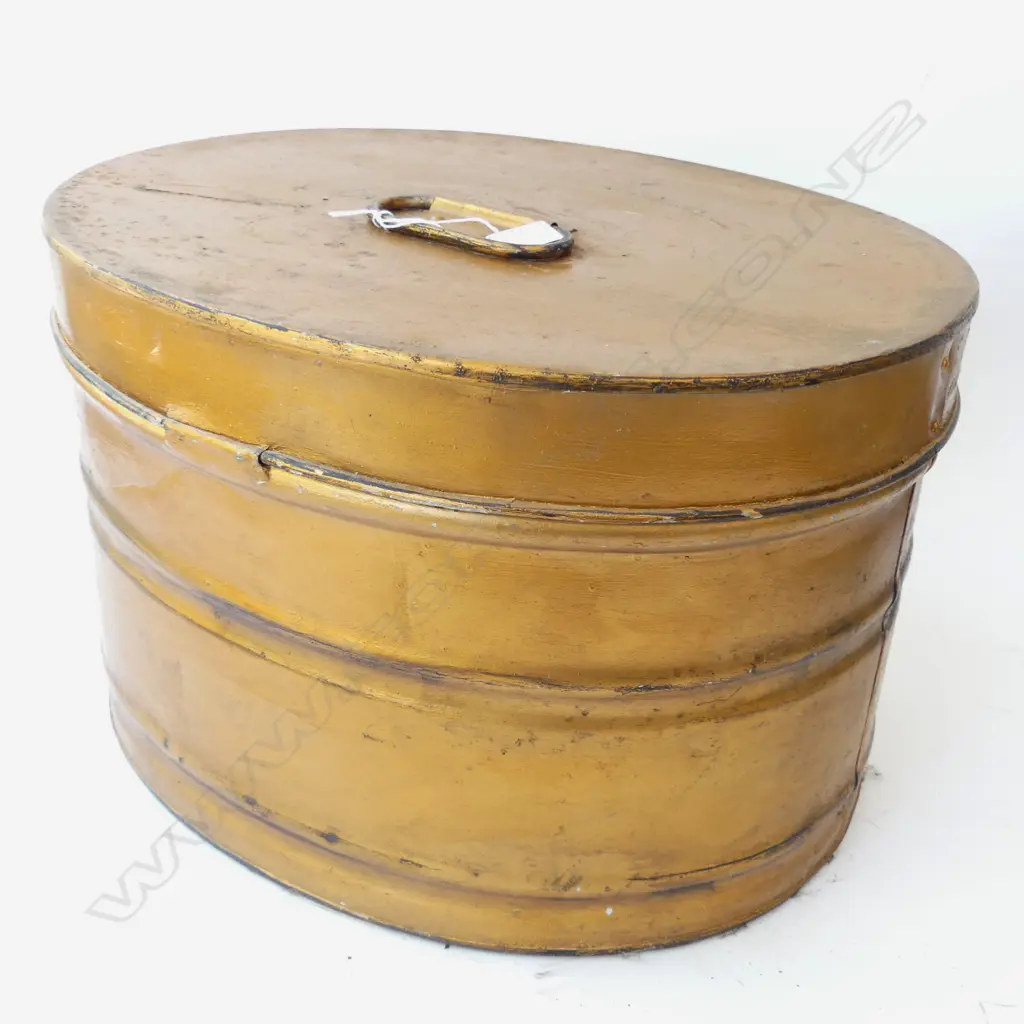 LG GOLD PAINTED METAL HAT BOX   455 X 370MM Image 1++