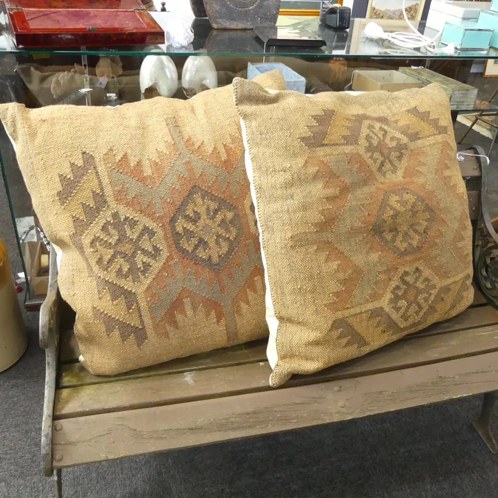 PR LARGE KELIM FLOOR CUSHIONS 700x700mm Image 1++