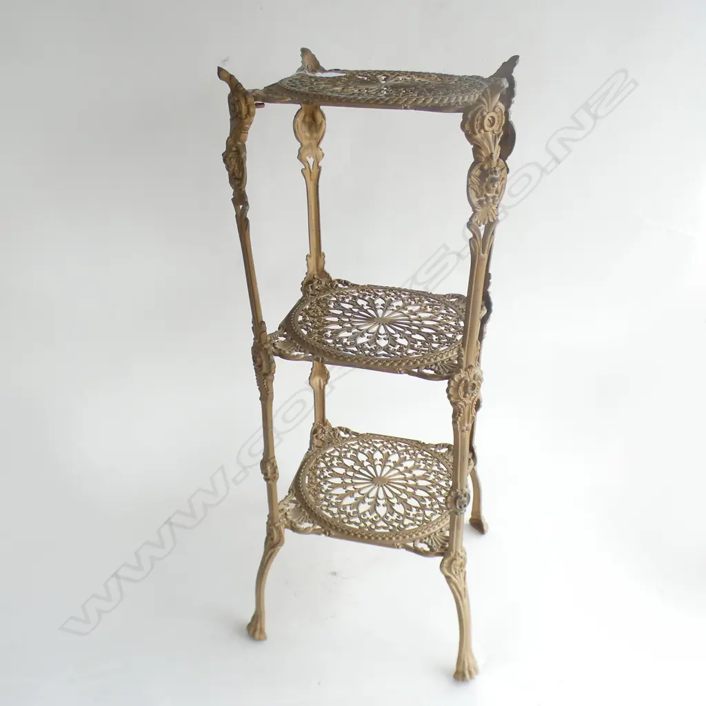 3 TIER PLANT STAND H.720mm Image 1++
