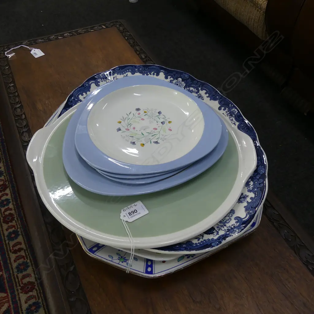 4 SPODE TRIANGLE SHAPED PLATES 3 ASHETTES ROYAL WORCESTER + VILLEORY & BOCH CHEESE PLATE Image 1++