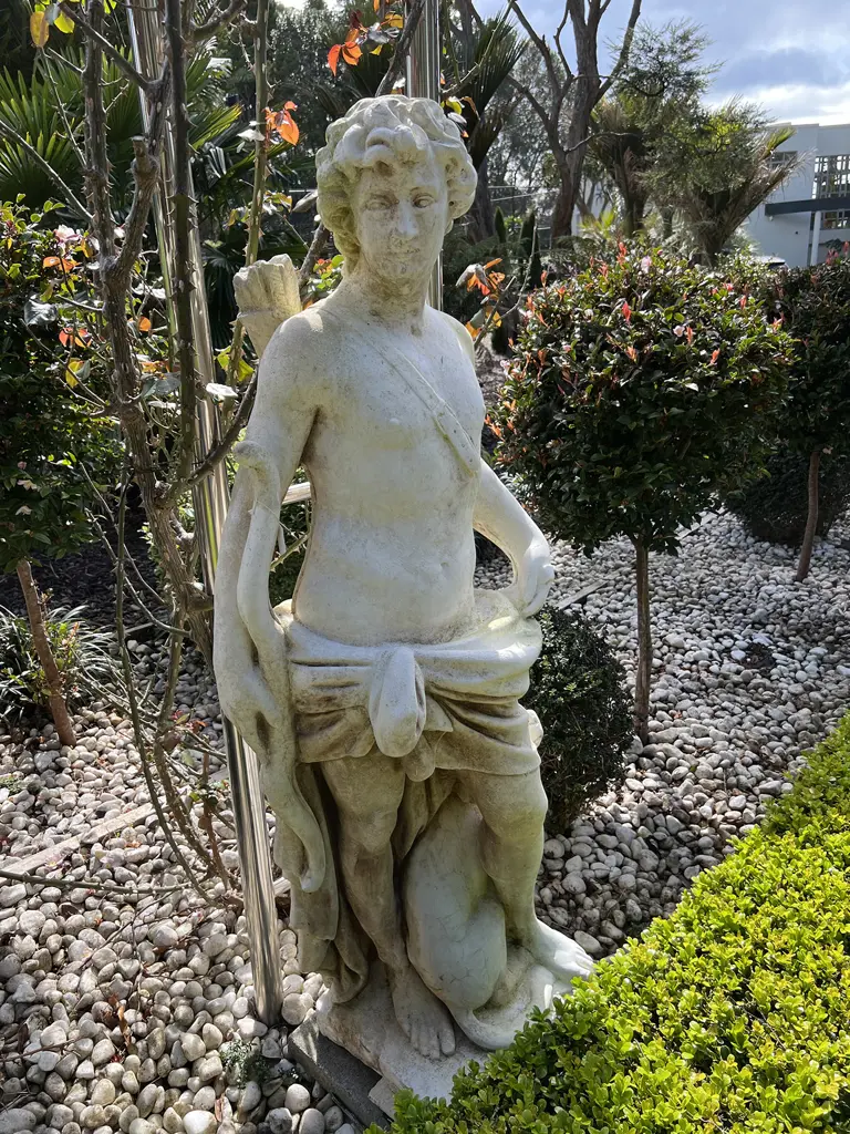 TALL CONCRETE GARDEN CLASSICAL MALE HUNTER STATUE H.1400mm with quiver & dog  Image 1++