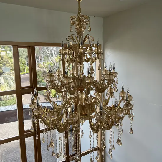 VERY LGE CHANDELIER ROSE GILT FRAME 3 TIERS 29 LIGHTS/ARMS. H.2100mm