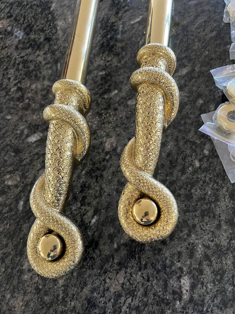 PR VERY HEAVY LGE CAST BRASS SERPENT DOOR PULLS + FITTINGS H.570mm Image 1++