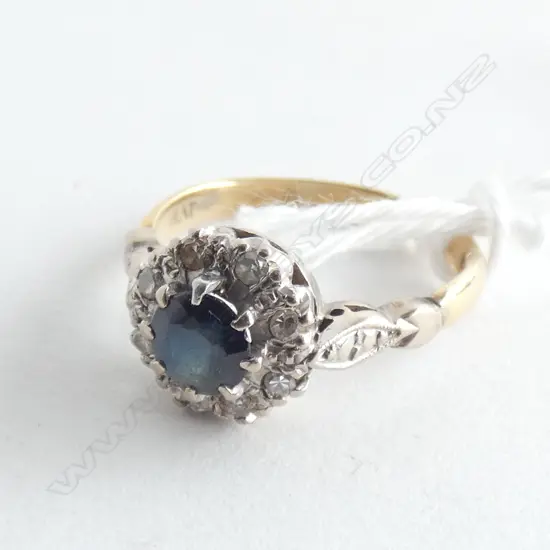 18CT GOLD SAPPHIRE & DIA RING 3.8GMS