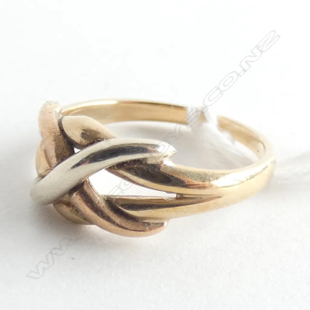 9CT GOLD KNOT RING 3.40gm Image 1++