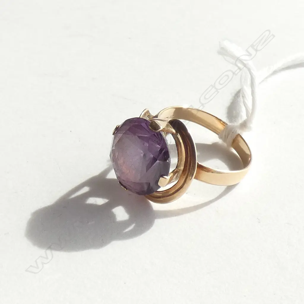 14 CT COCKTAIL RING FAUX ALEXANDRITE 4.2 GRAMS Image 1++