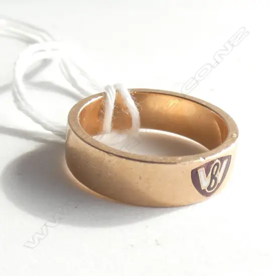 10 CT ROSE GOLD WEDDER w. INITIAL IN ENAMEL 5.8 GRAMS
