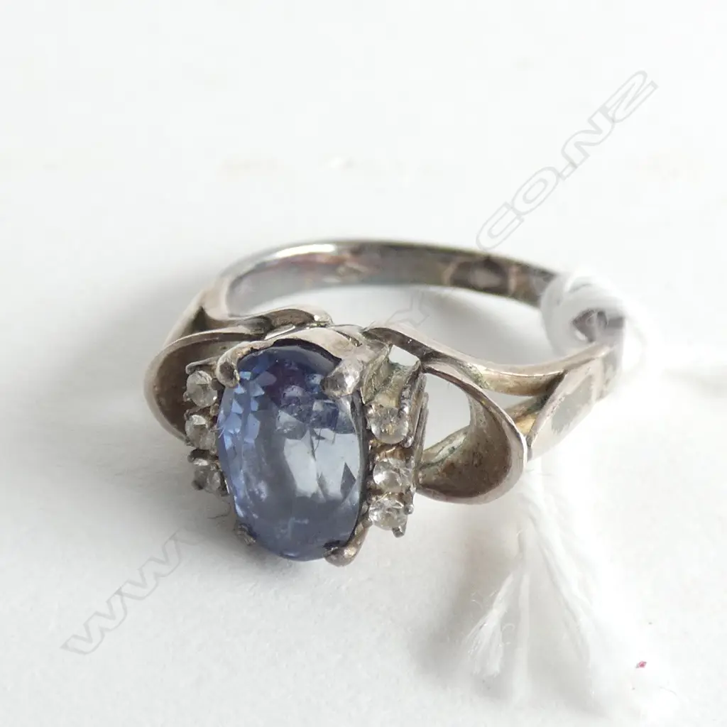 VINTAGE SILVER TREATED SAPPHIRE? RING Image 1++