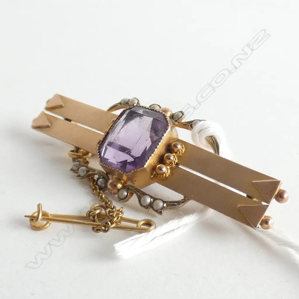 (19599) EDW 9CT AMETHYST & SEEDPEARL BROOCH Image 1++