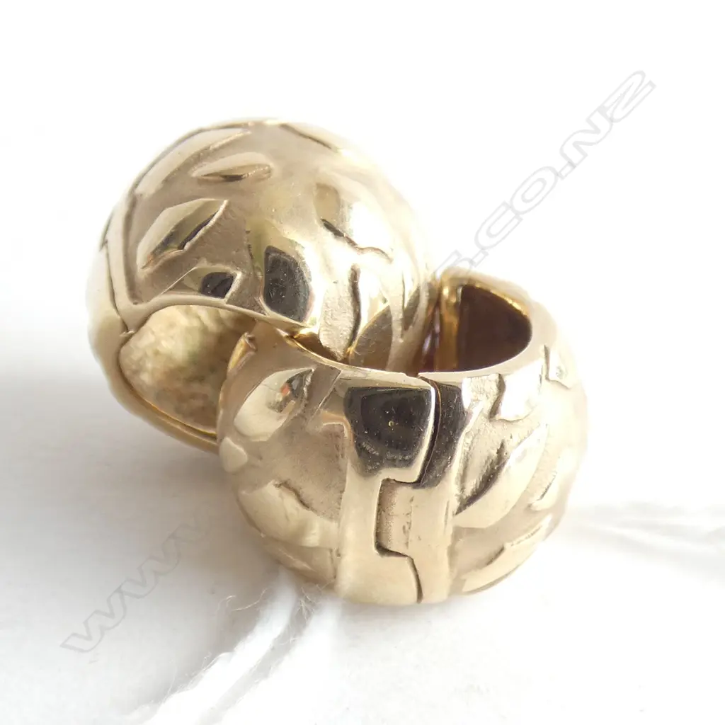 PAIR 9CT GOLD EARRINGS  8.16gm (86) Image 1++