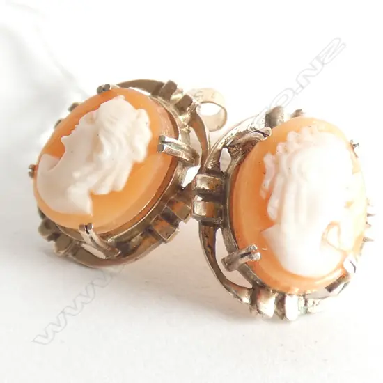 (19990) PR 9CT & CAMEO EARRINGS PIERCED EAR FITTINGS