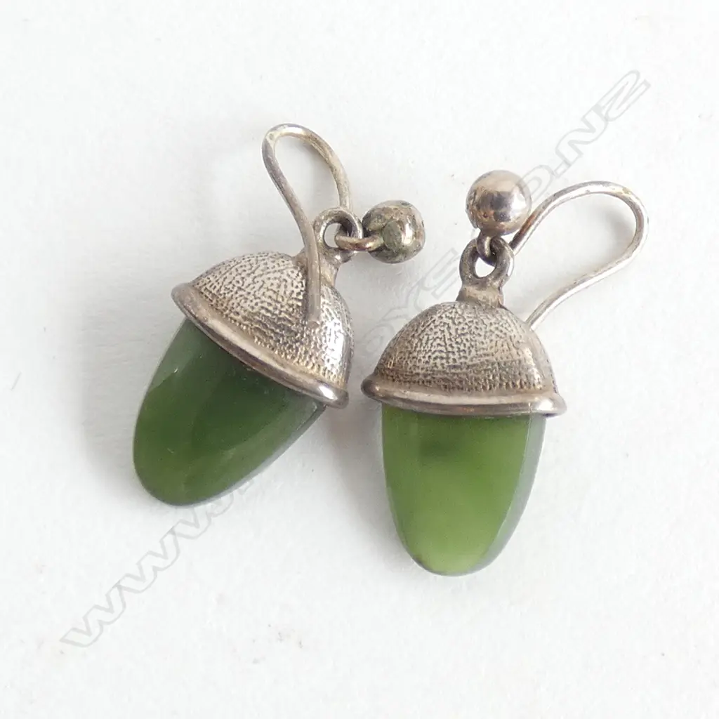 PAIR OF SILVER & POUNAMU EARRINGS Image 1++