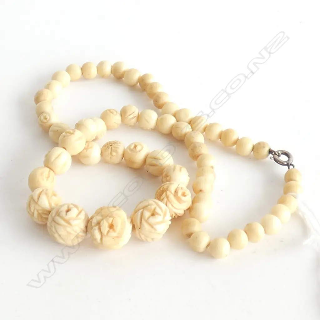 VINTAGE CARVED BONE BEAD NECKLACE GRADUATED Image 1++