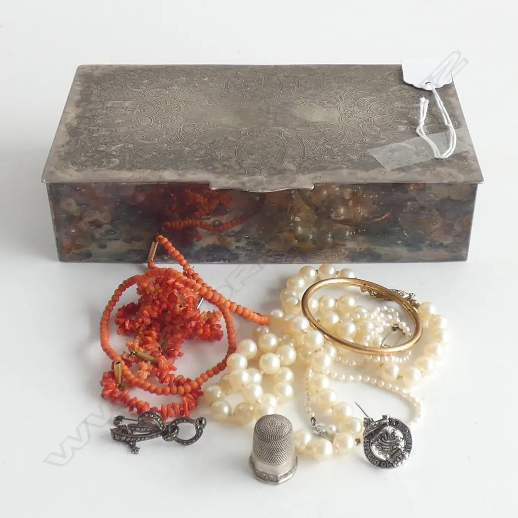 SILVER PLATE JEWELLERY BOX W.190mm & CONTENTS Image 1++