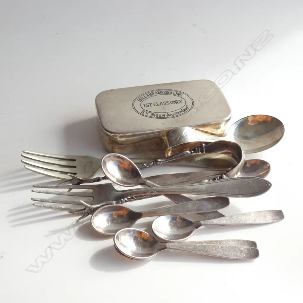 ASST. STG & CONTINENTAL & EP SILVER CUTLERY 132 GRAMS + EP BOX Image 1++