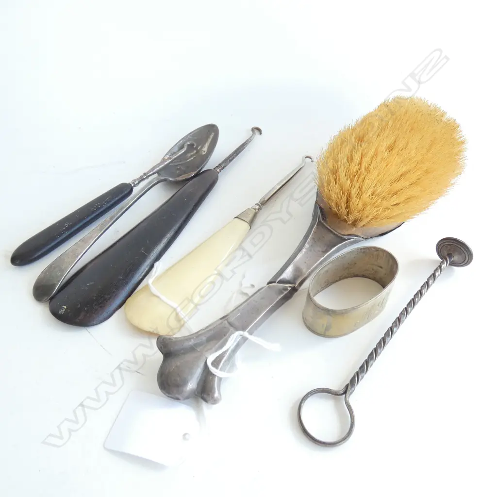 3 SILVER PIECES + 3 BOOT HOOKS & SPOON  Image 1++