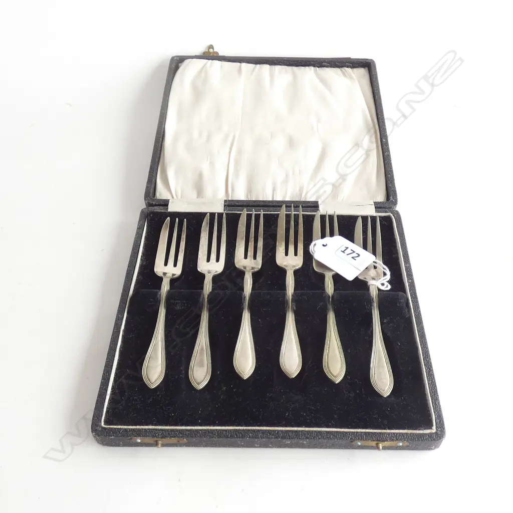BOX SET OF 6 S/PLATED CAKE FORKS Image 1++