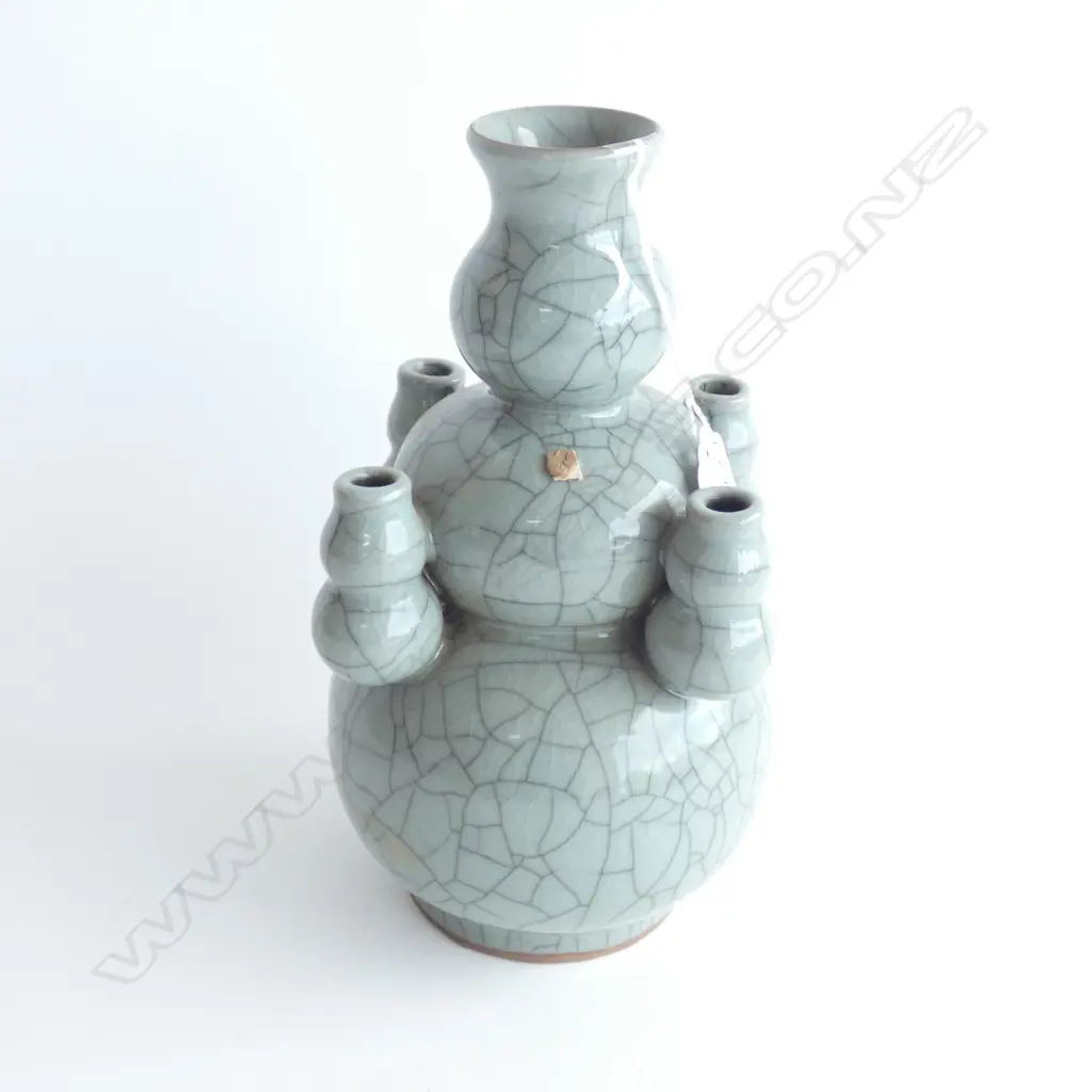 CHINESE CELADON CRACKLE GLAZE TULIP VASE TRIPLE GOURD Image 1++