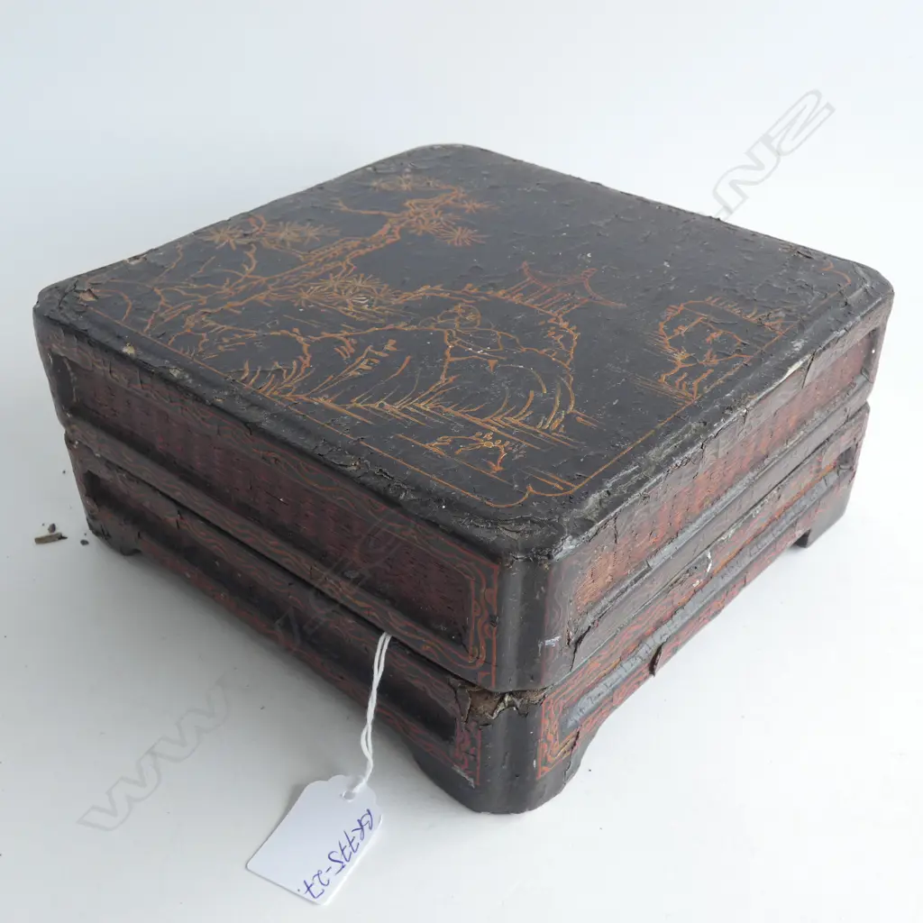 CHINESE LACQUERED LIDDED SQ BOX A.F 20 X 20cm Image 1++