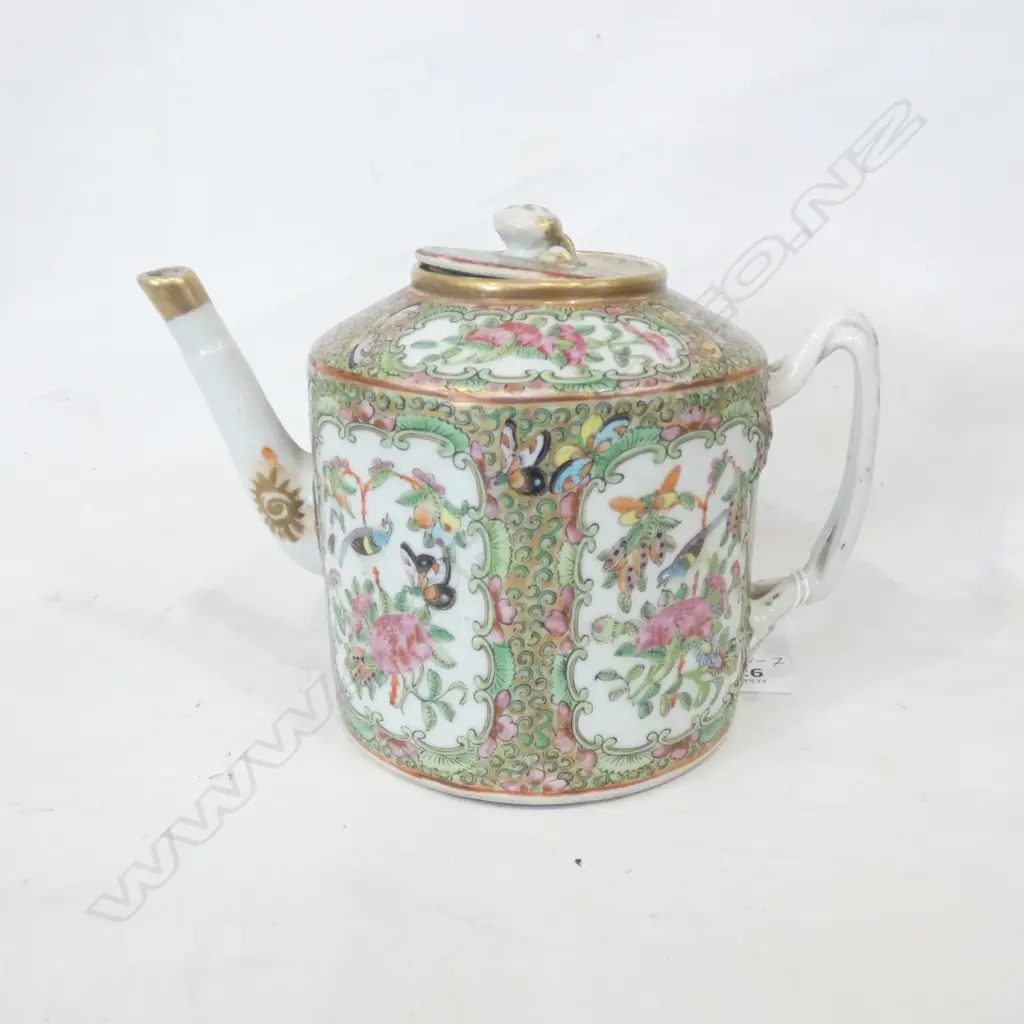 ORIENTAL FAMILLE ROSE TEAPOT  H. 150MM Image 1++