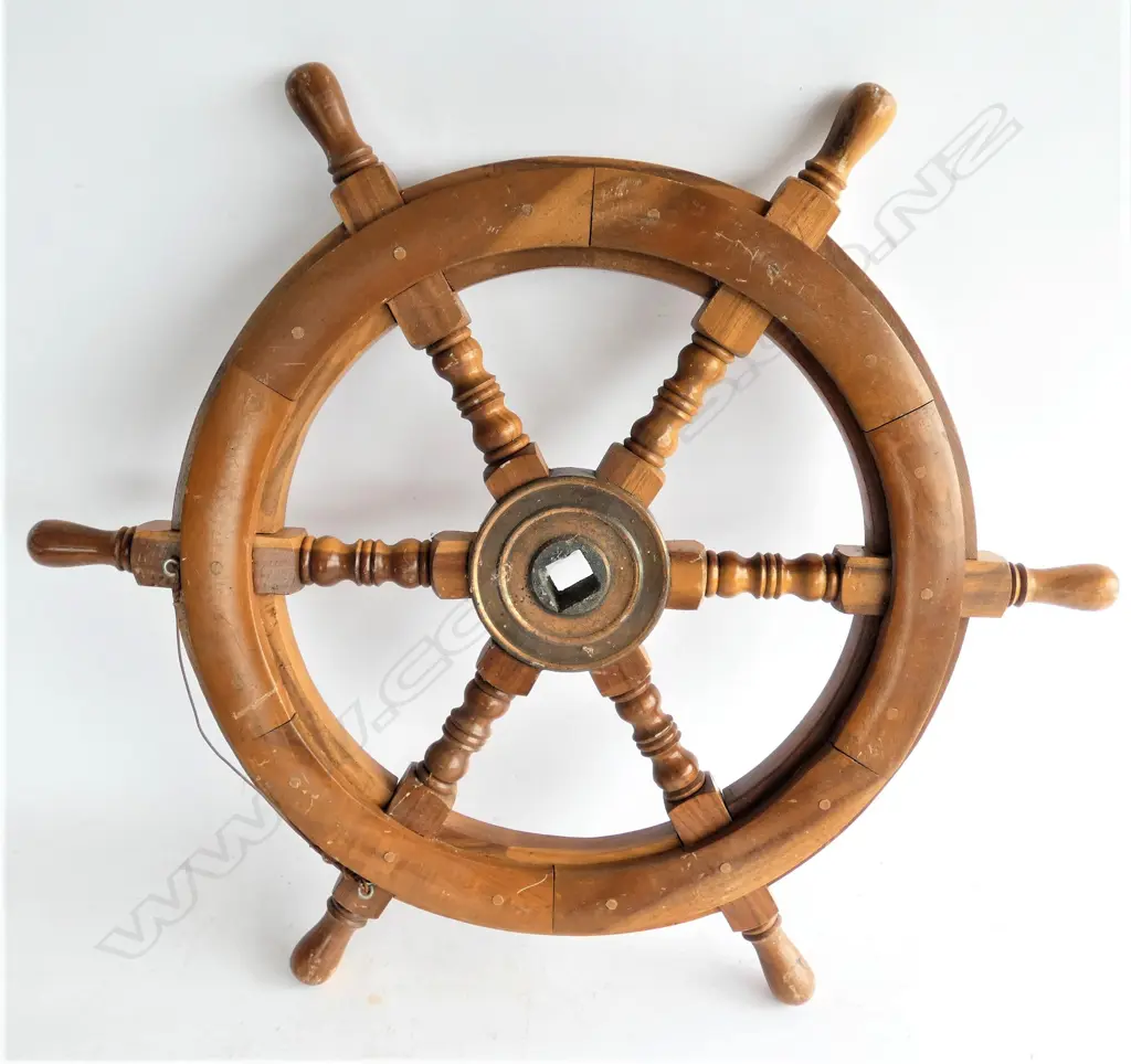 MAHOGANY SIX-SPOKE LAUNCH WHEEL. Dia.590mm (23”) Image 1++